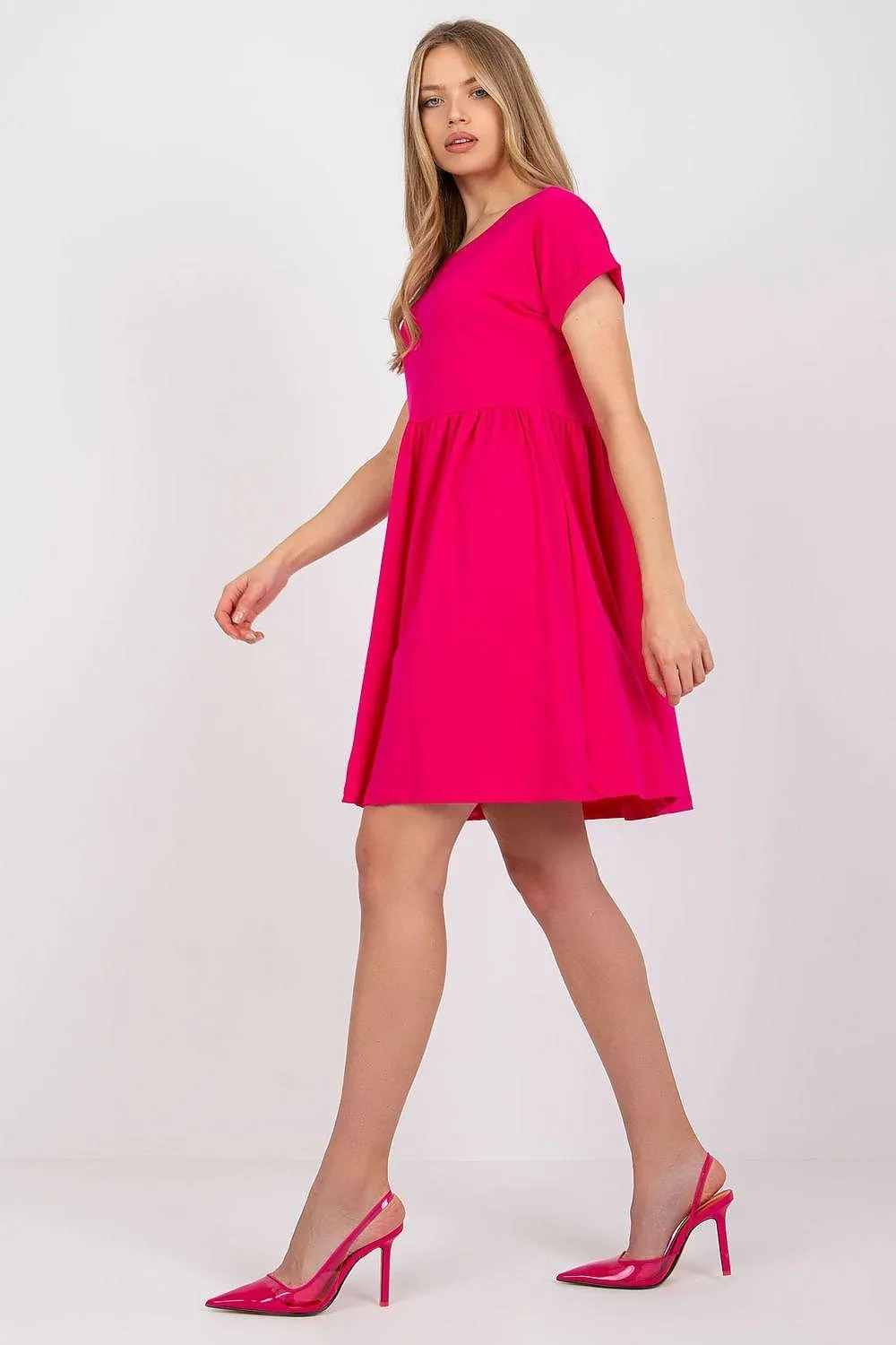 Chic and Comfortable Cotton Midi Dress