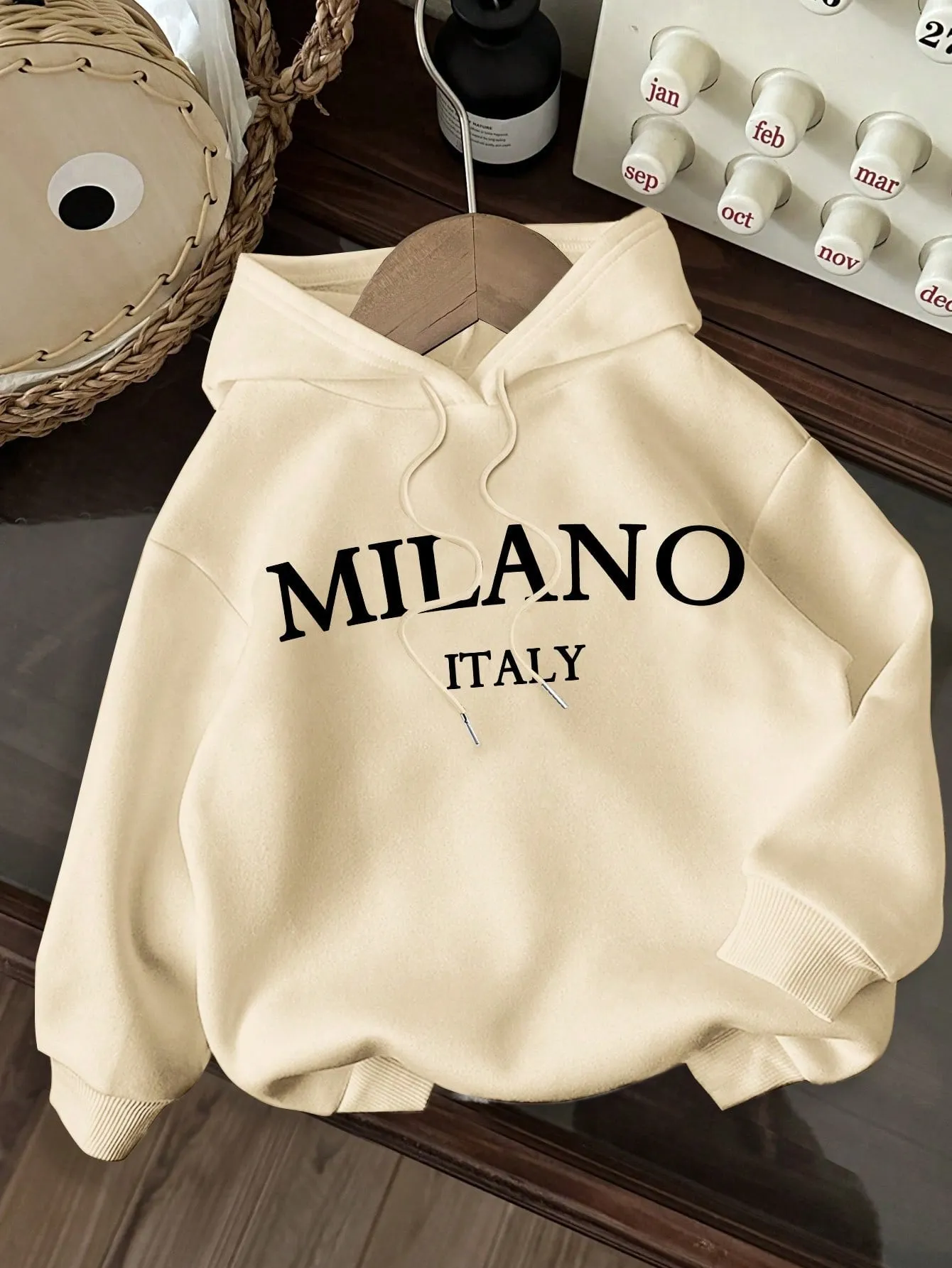 EZwear Casual Minimalist Milano Print Graphic White Hoodie Oversized Thermal Lined Warm Sweatshirt For Women, Suitable For Autumn/Winter