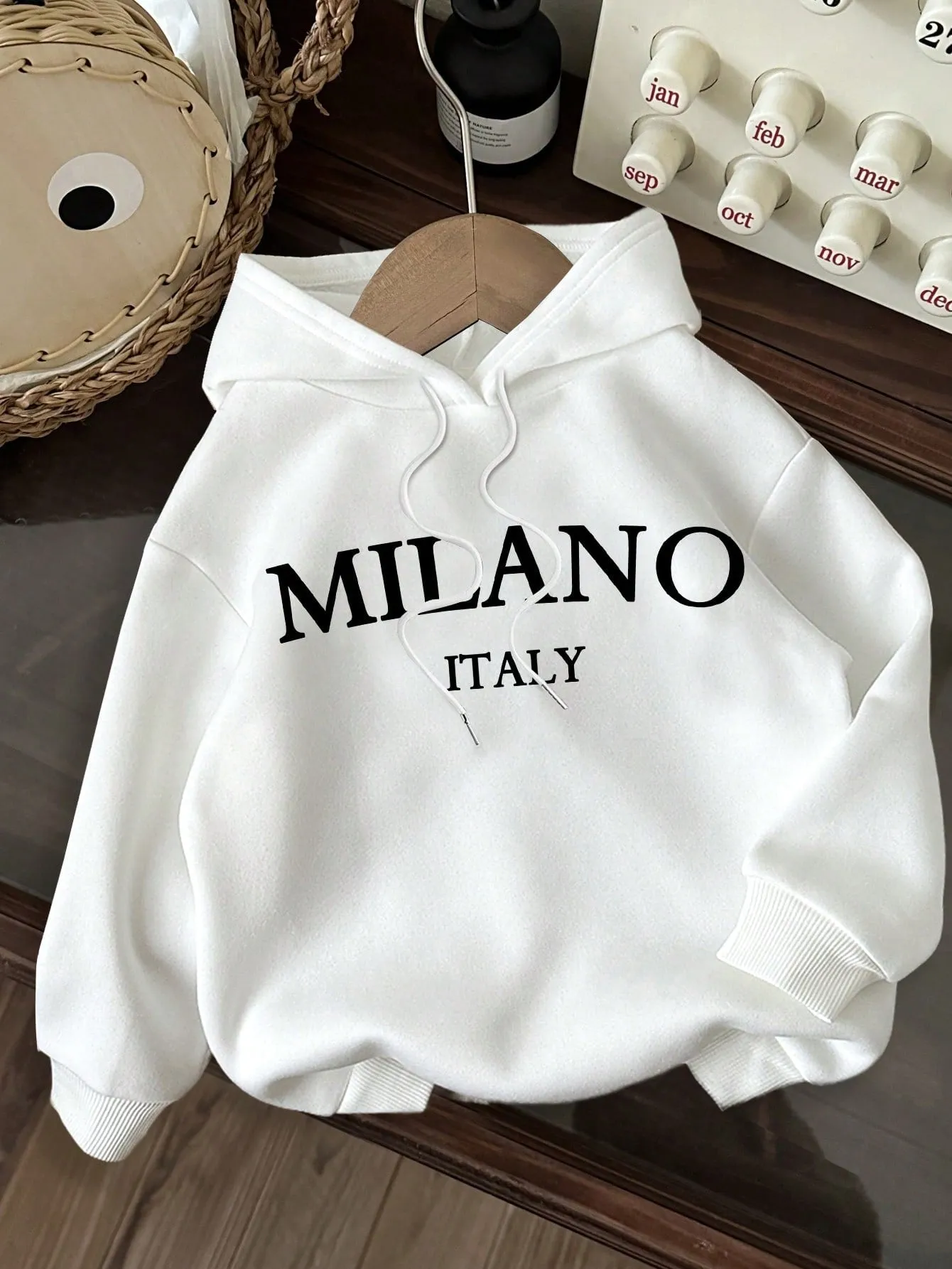 EZwear Casual Minimalist Milano Print Graphic White Hoodie Oversized Thermal Lined Warm Sweatshirt For Women, Suitable For Autumn/Winter