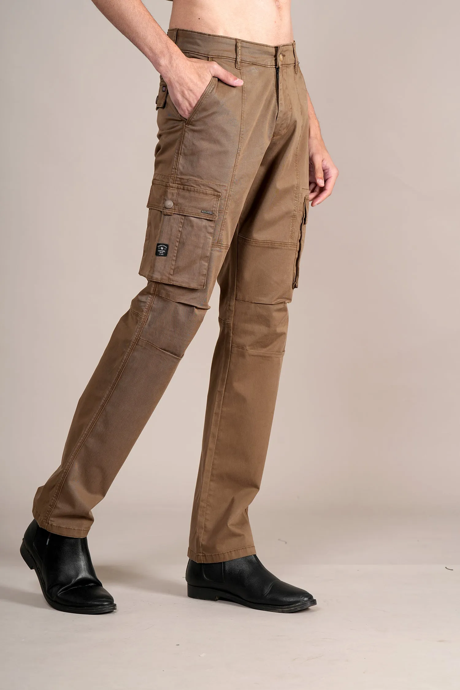 Men Brown Solid Casual Cargo Pant