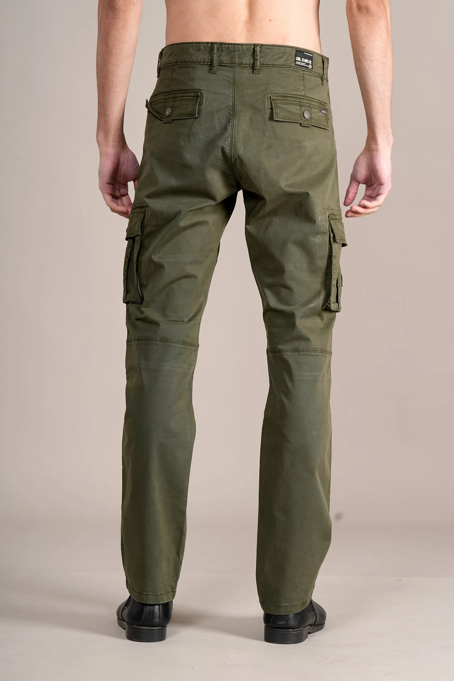 Men Olive Solid Casual Cargo Pant