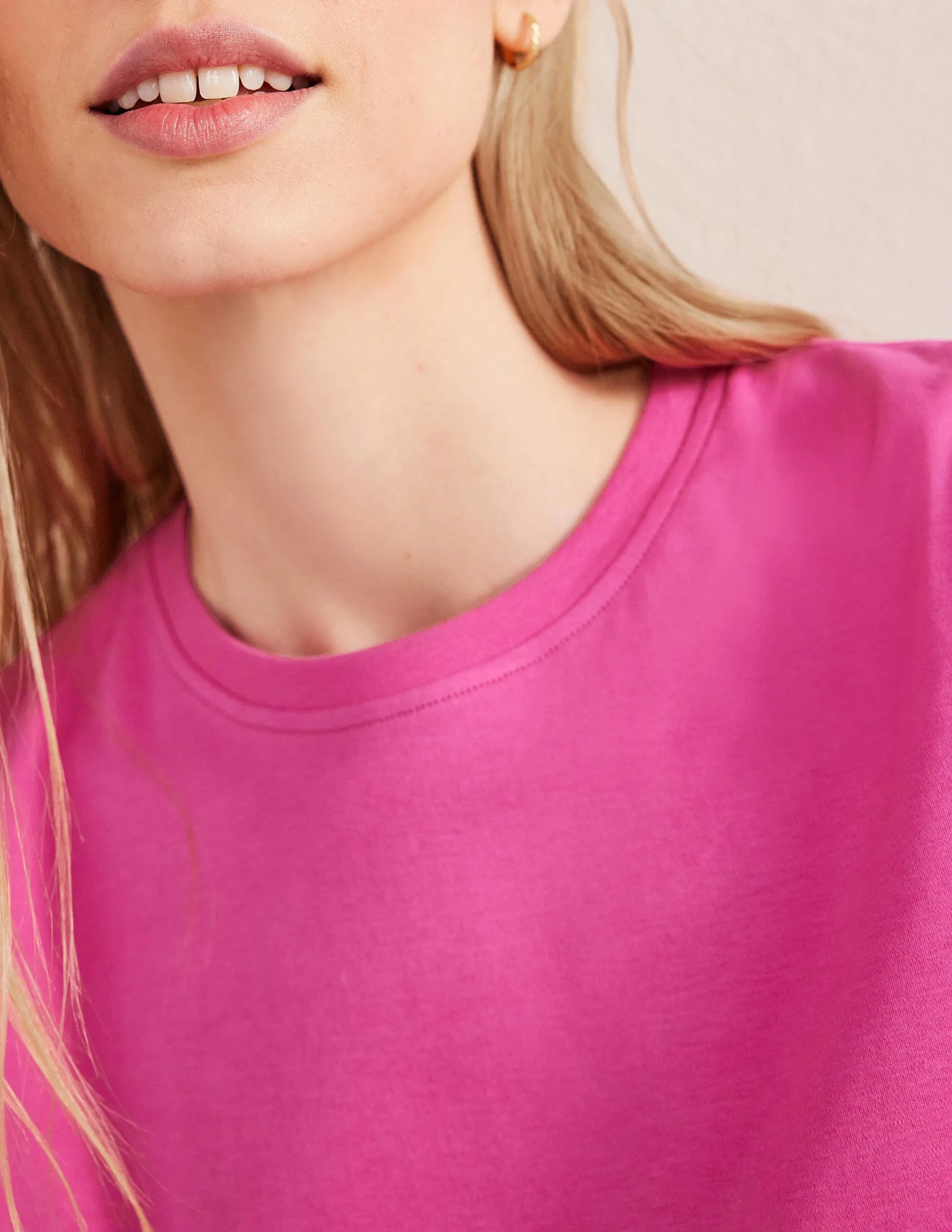 Perfect Cotton Cropped T-Shirt-Fuchsia Fedora