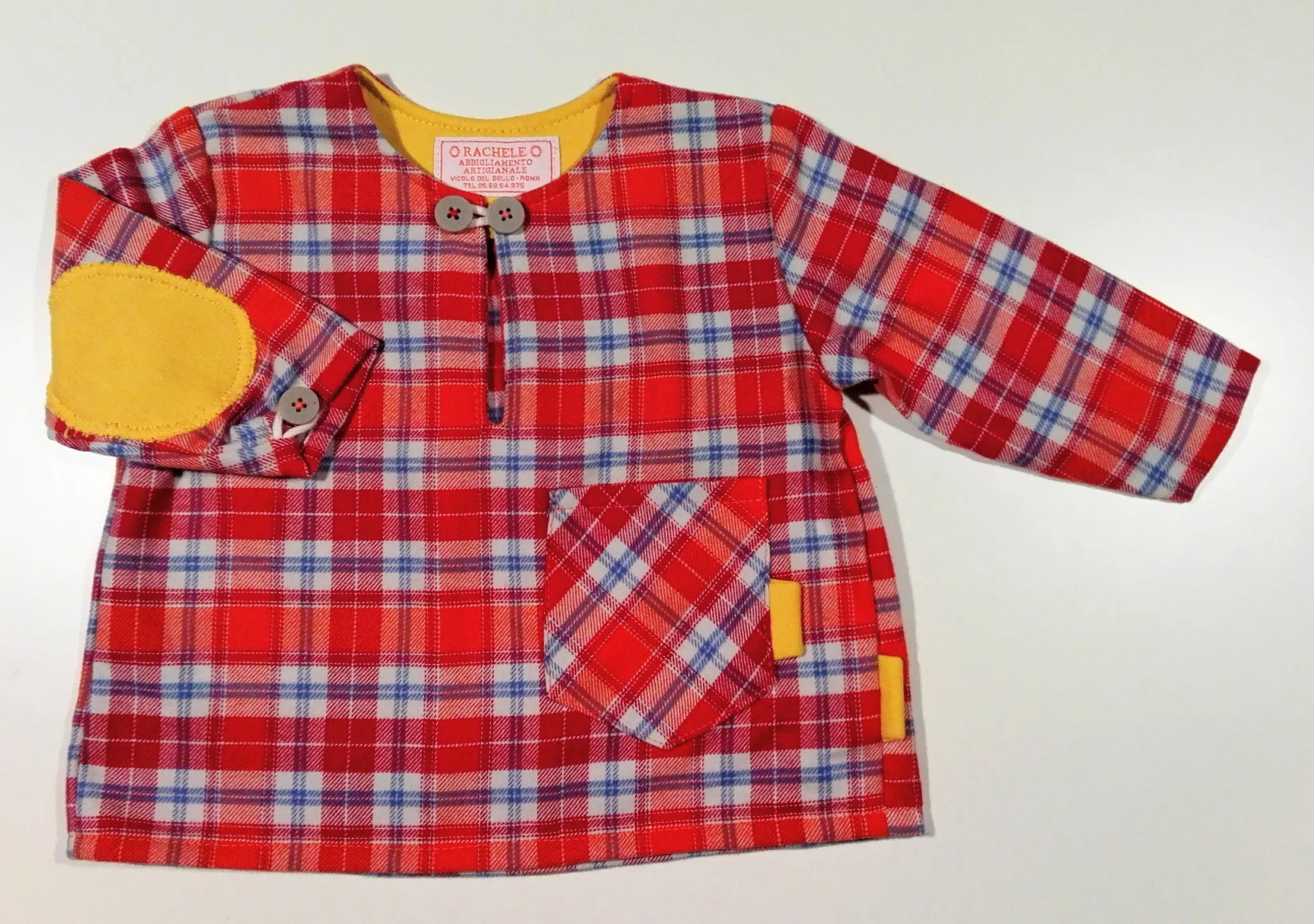 Shirt in flanel with patches on the sleeve