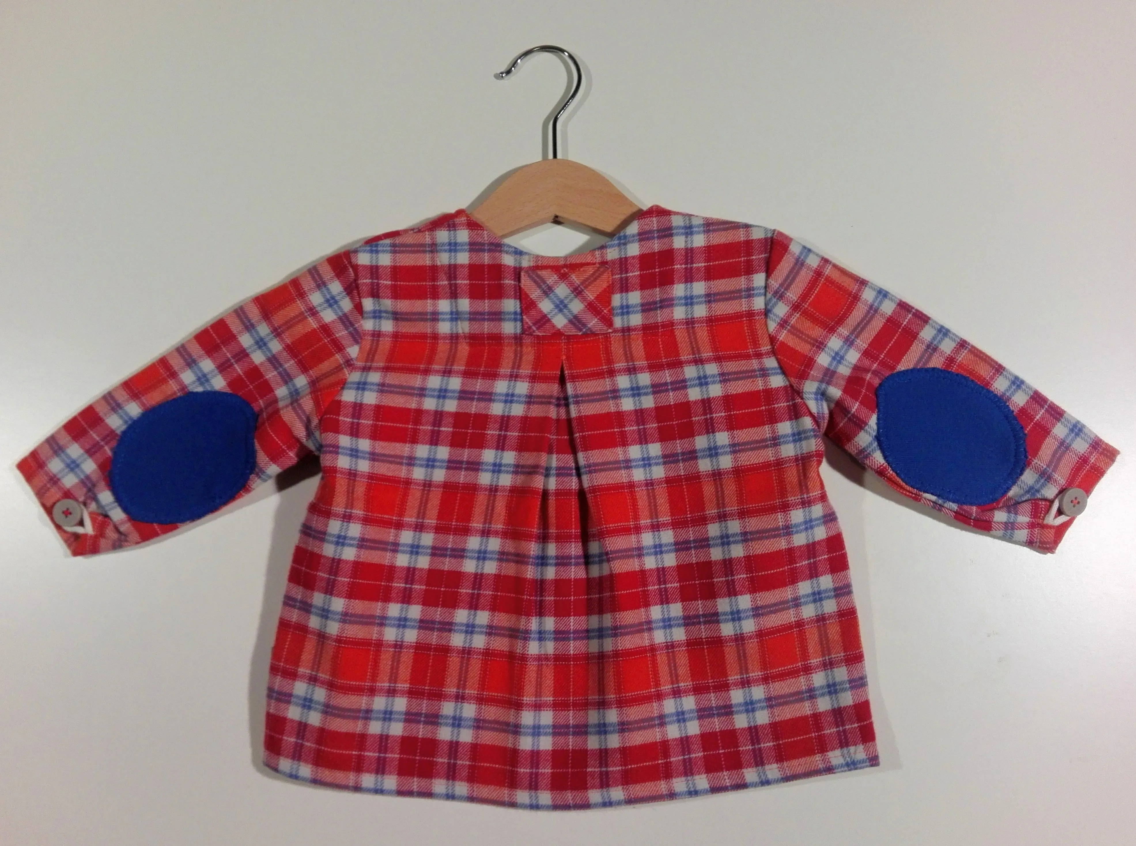 Shirt in flanel with patches on the sleeve